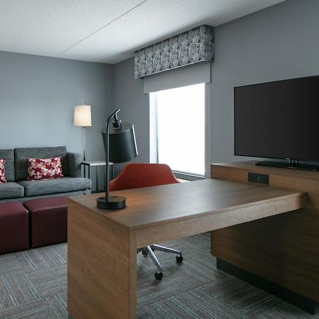 Hampton Inn Dubuque Εξωτερικό φωτογραφία