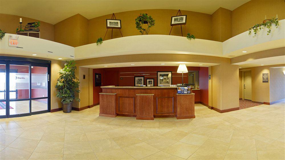 Hampton Inn Dubuque Εξωτερικό φωτογραφία