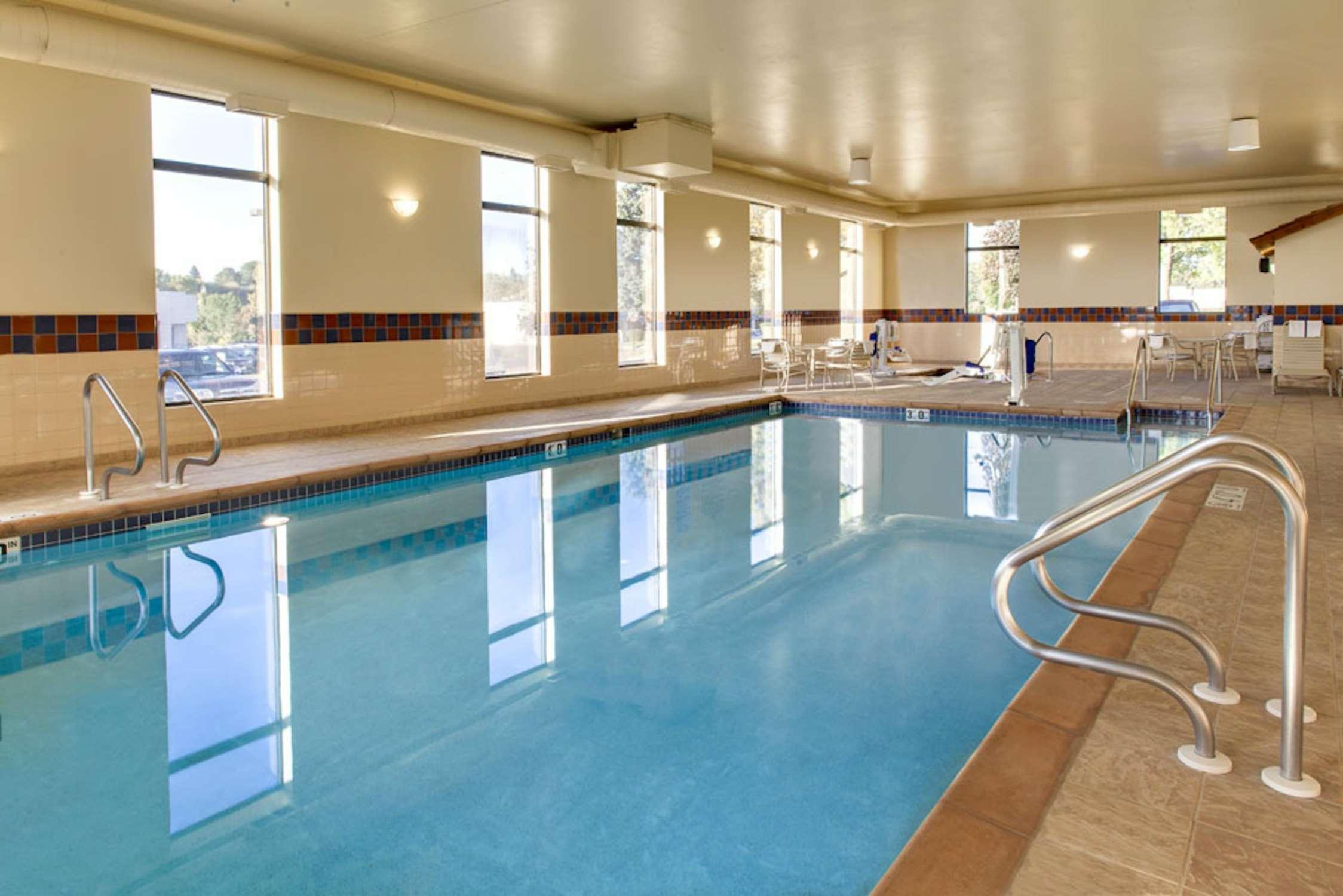 Hampton Inn Dubuque Εξωτερικό φωτογραφία