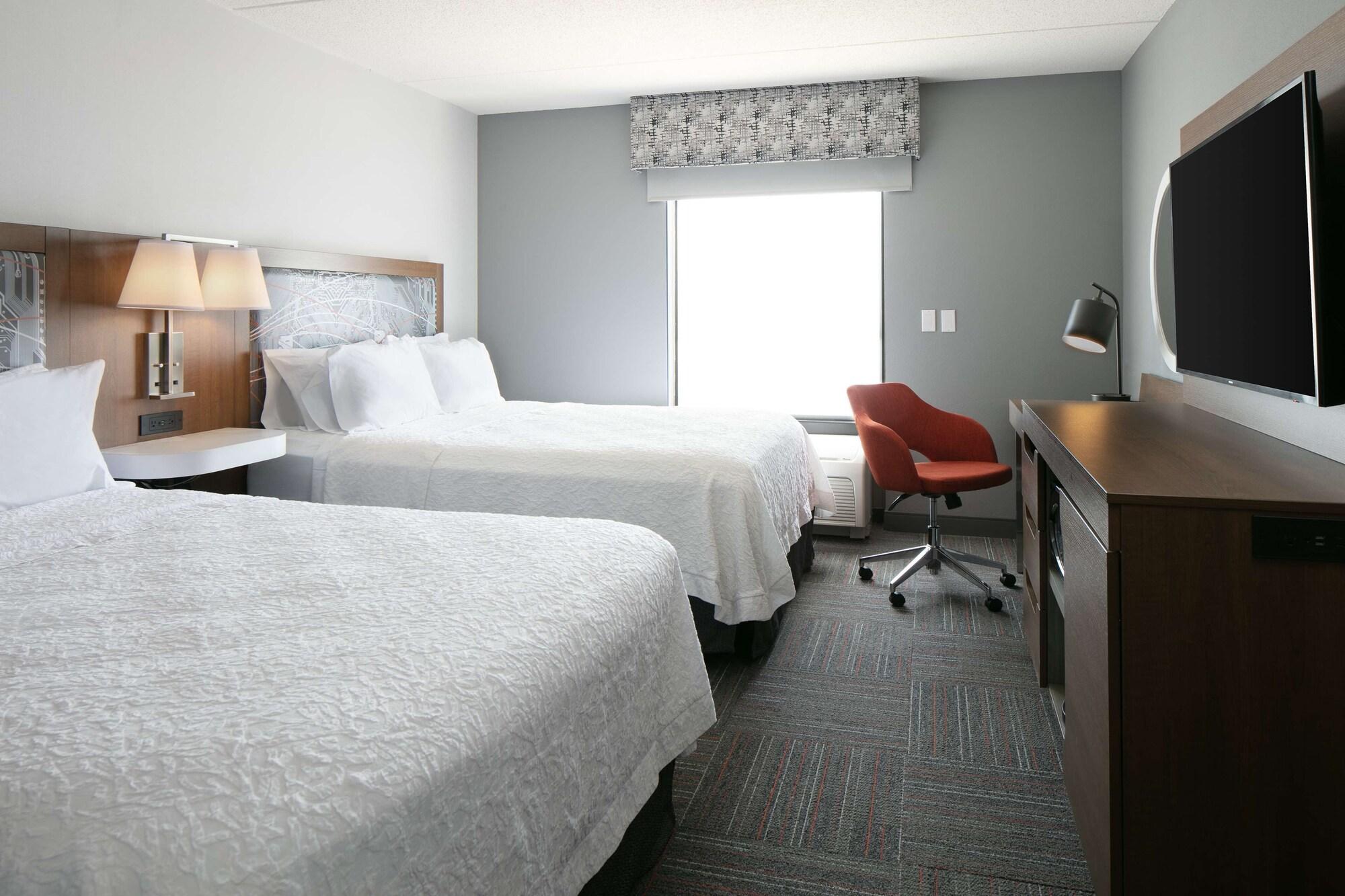 Hampton Inn Dubuque Εξωτερικό φωτογραφία