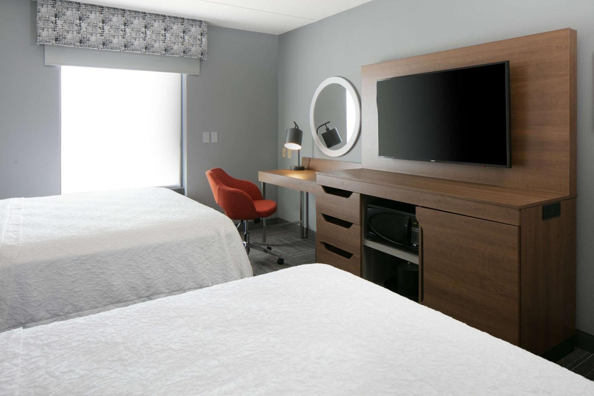 Hampton Inn Dubuque Εξωτερικό φωτογραφία