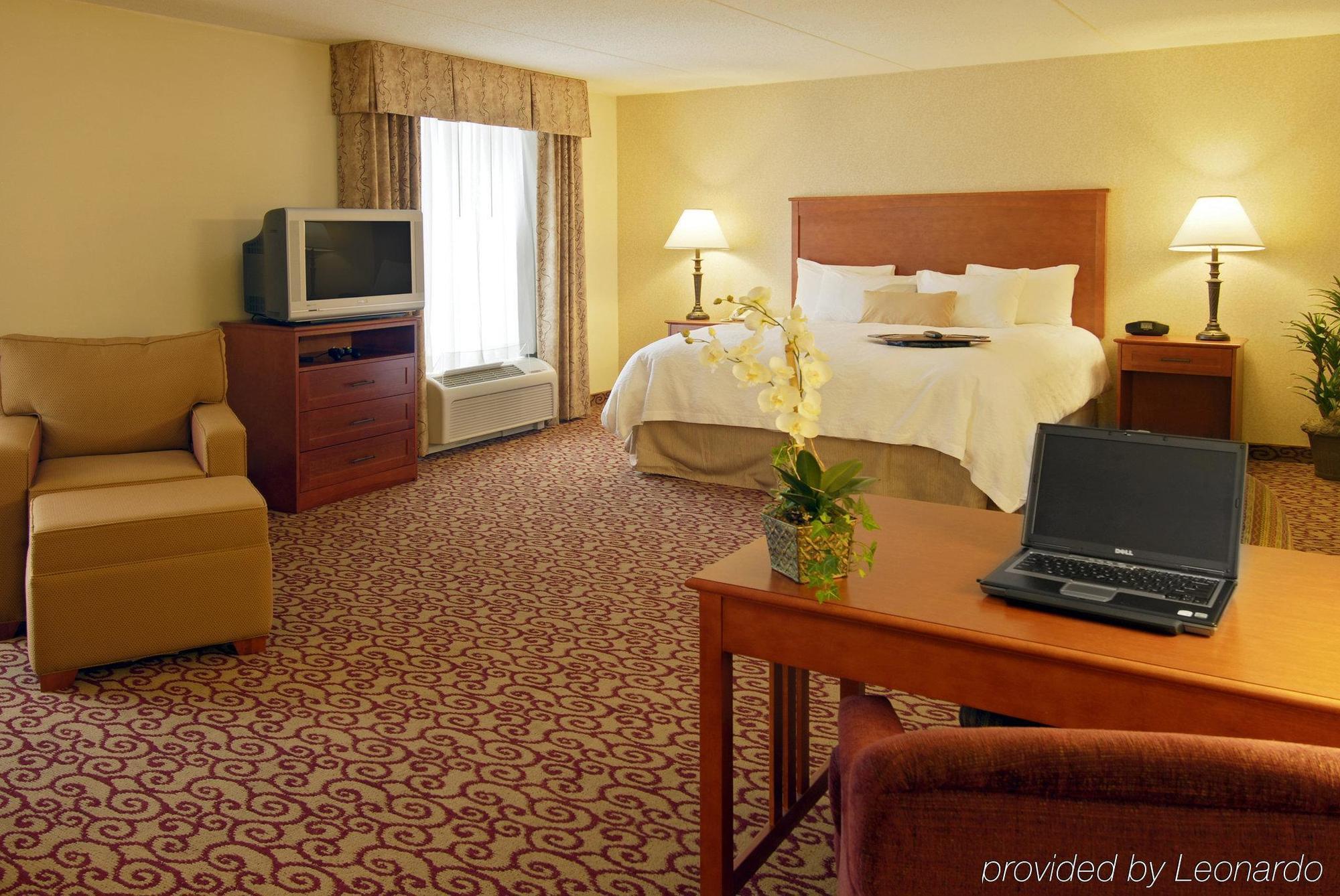 Hampton Inn Dubuque Δωμάτιο φωτογραφία