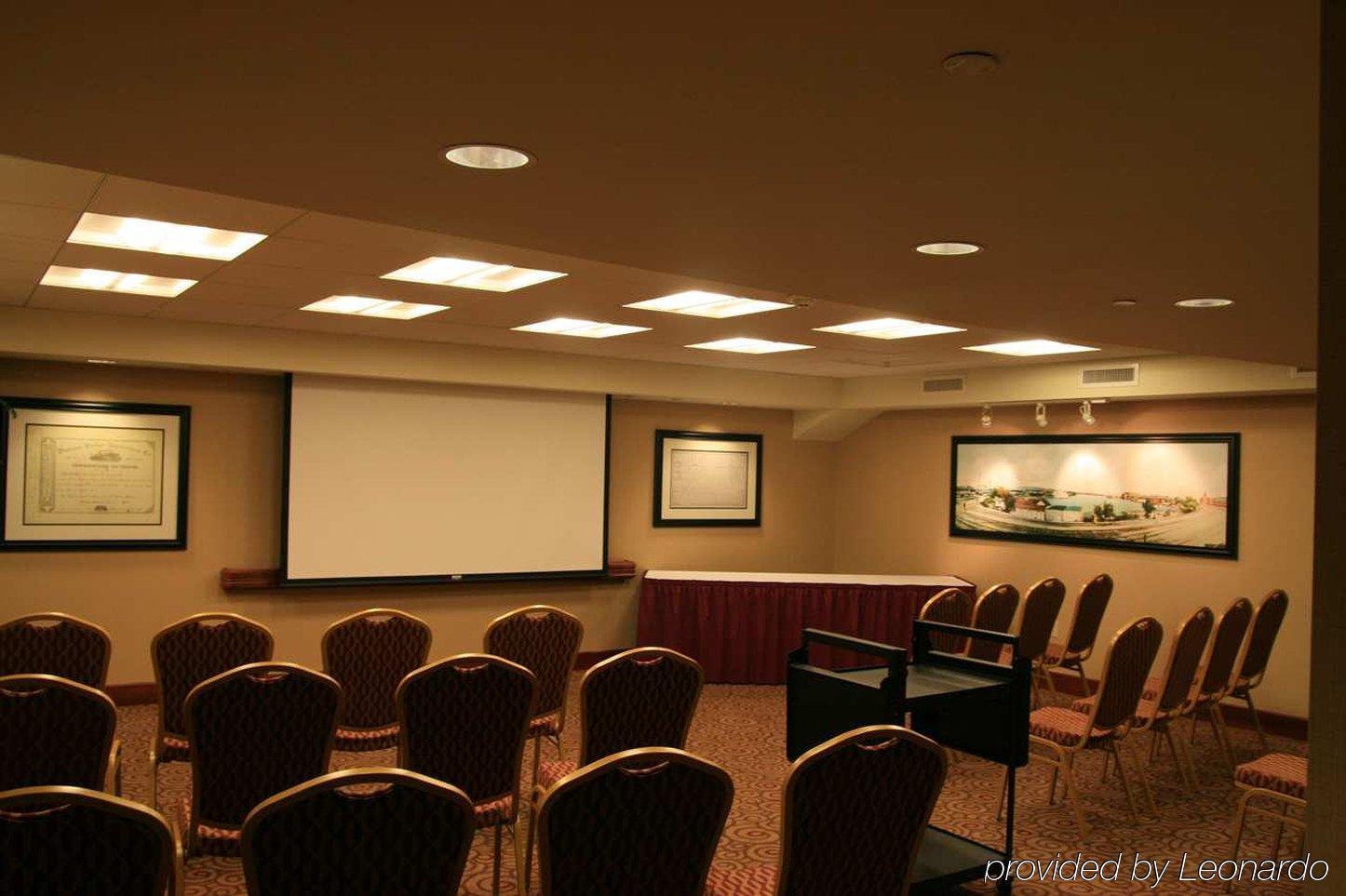 Hampton Inn Dubuque Επιχειρήσεις φωτογραφία
