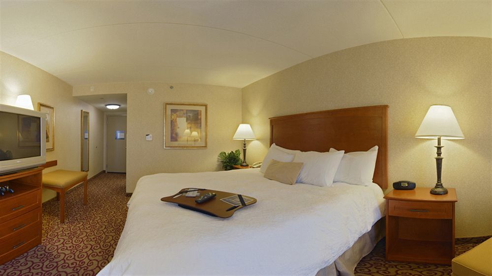 Hampton Inn Dubuque Εξωτερικό φωτογραφία