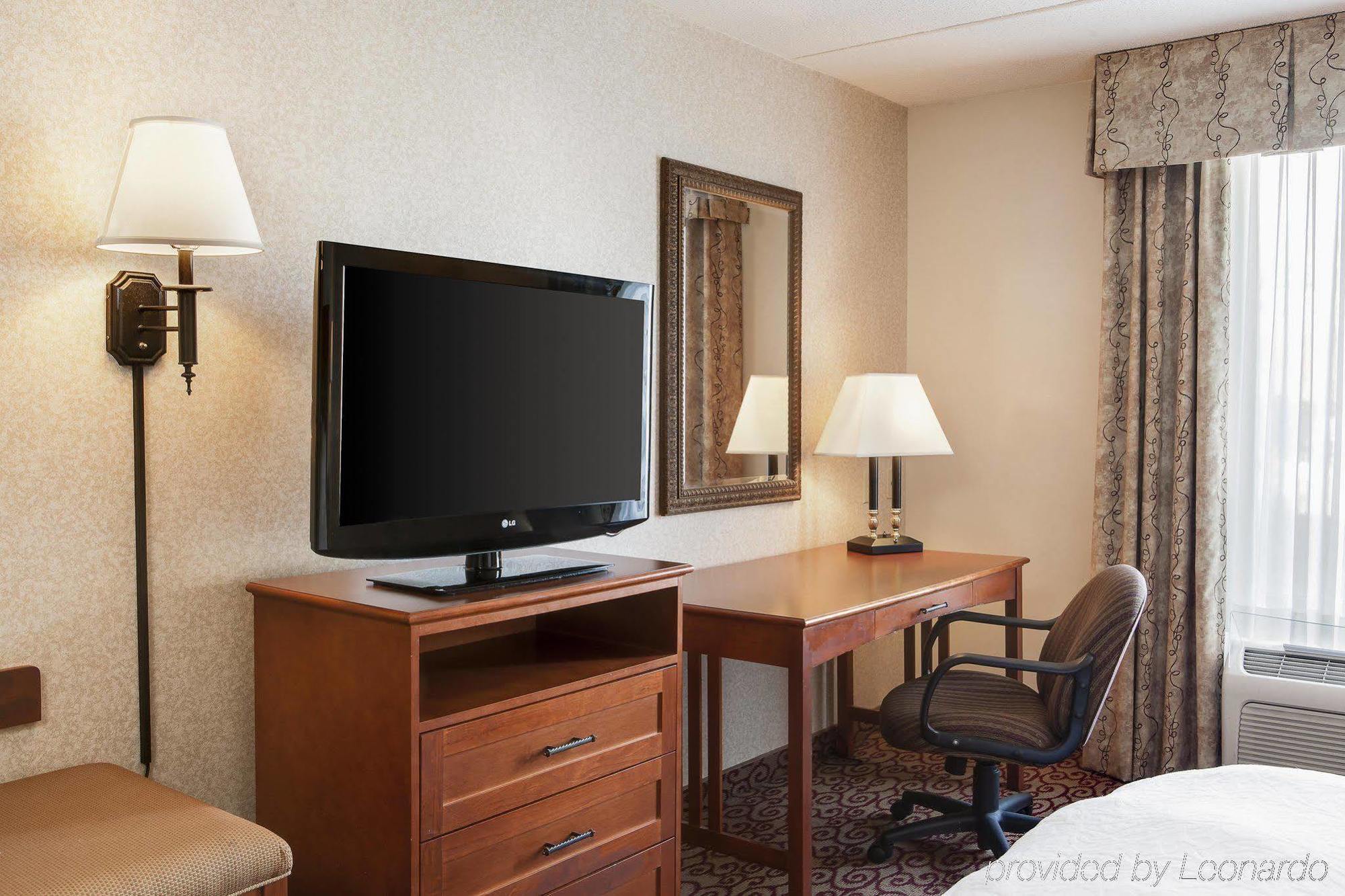 Hampton Inn Dubuque Εξωτερικό φωτογραφία
