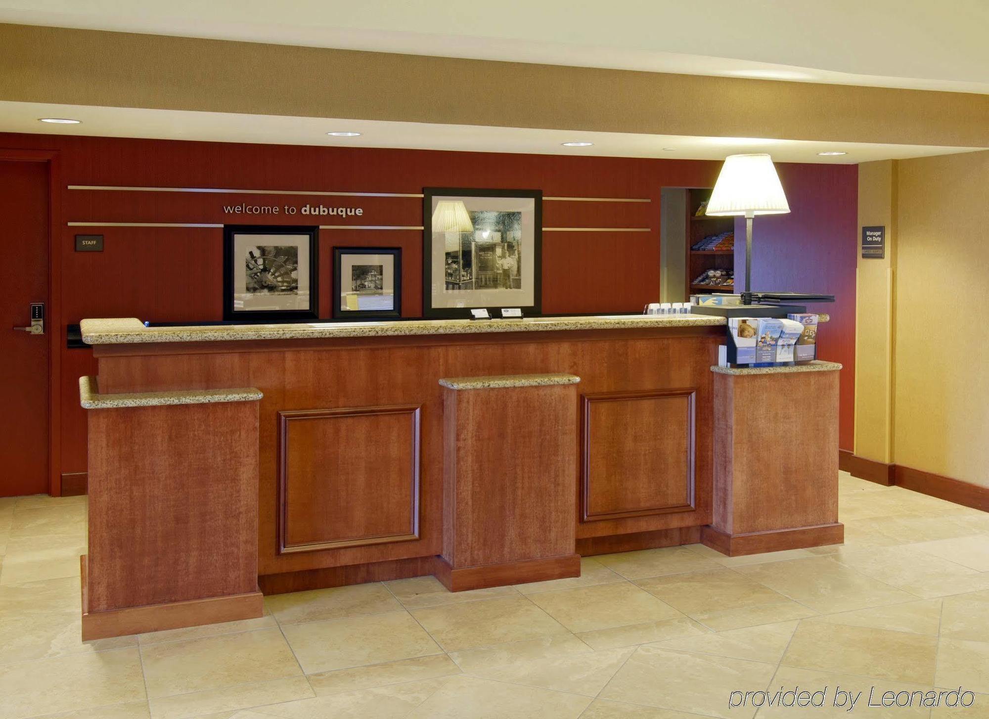 Hampton Inn Dubuque Εξωτερικό φωτογραφία